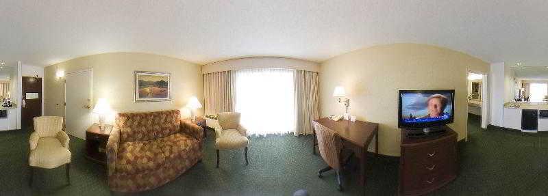 Courtyard By Marriott Wichita East Hotell Exteriör bild
