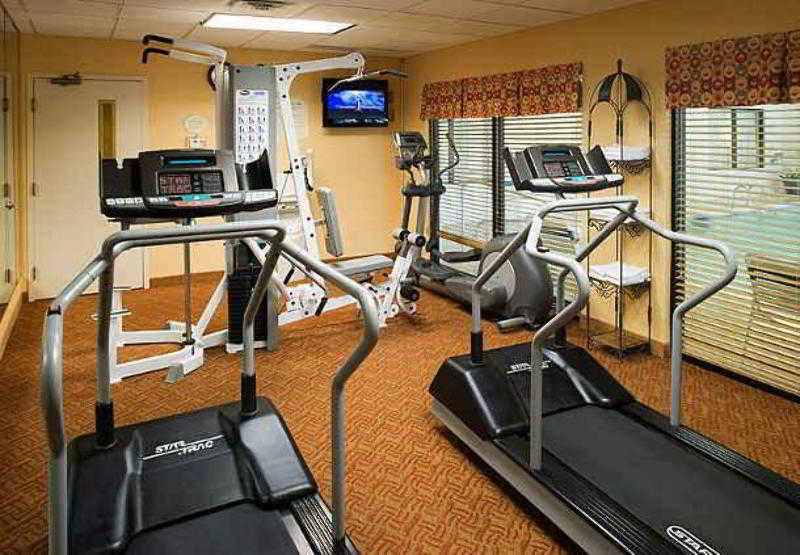 Courtyard By Marriott Wichita East Hotell Exteriör bild